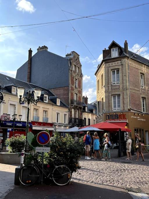Les Bains De Trouville Luaran gambar